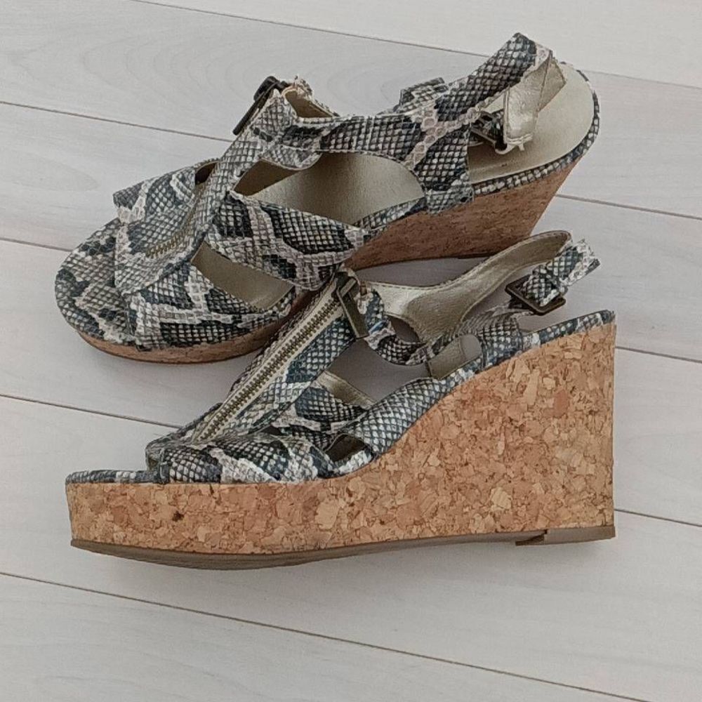White Mountain Women's Dharma Snakeskin Pattern Cork Wedge Sandals Size 10M